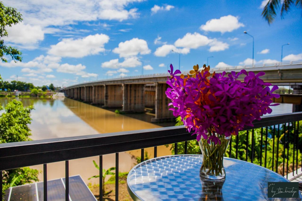 Home By The Bridge Hotel Kamphengphet Kültér fotó